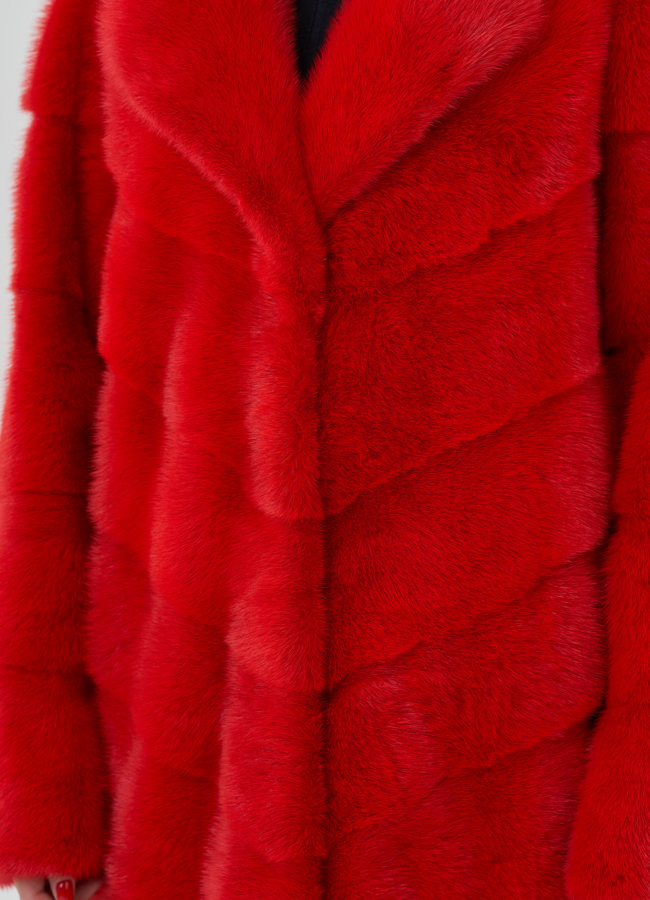 Шуба из меха норки красного цвета модель № 24818 в рассрочку