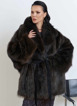 Шуба из меха канадского енота Шуба из меха канадского енота