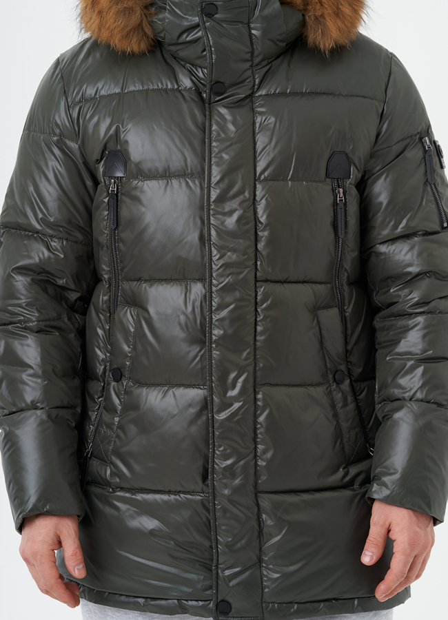 Пуховик с капюшоном из меха енота модель № 28824 универмаг малина