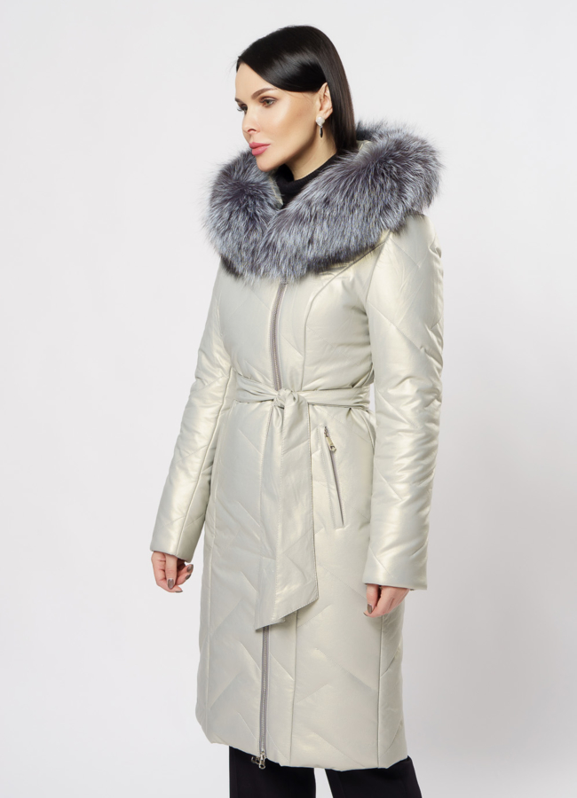 Удлиненный пуховик из эко кожи с чернобуркой модель № 19347 в кредит