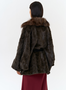 Шуба из меха норки с воротником из меха лисы