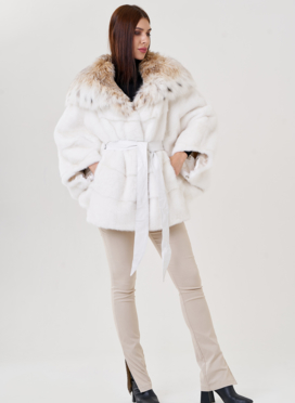 Белая шуба оверсайз с рысью