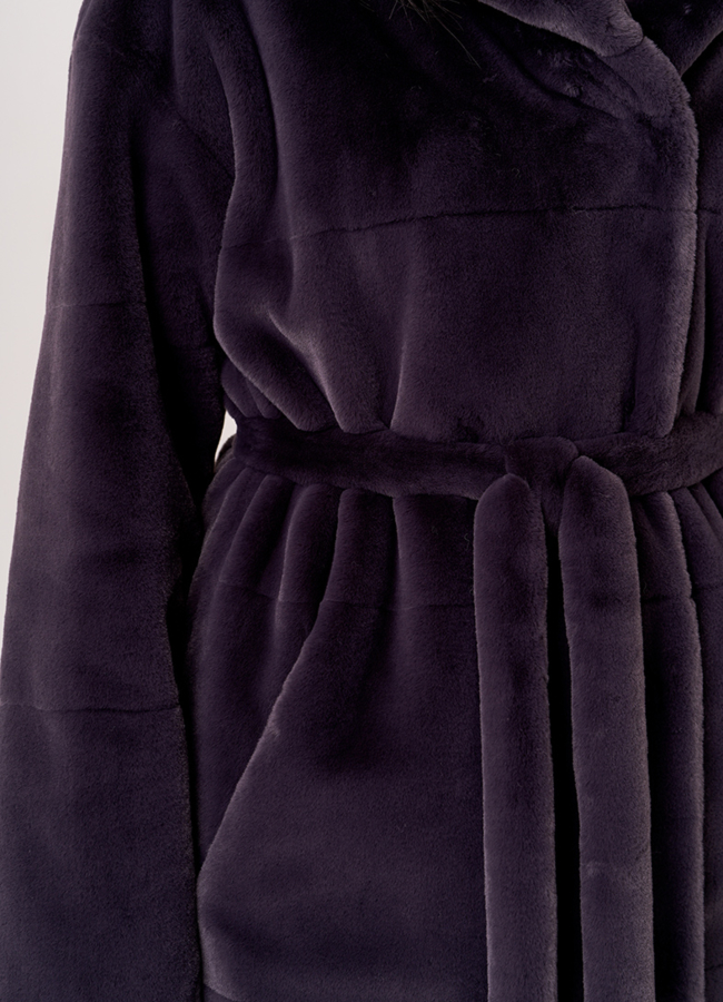 Двусторонняя шуба из эко меха с капюшоном модель № 19352 универмаг малина