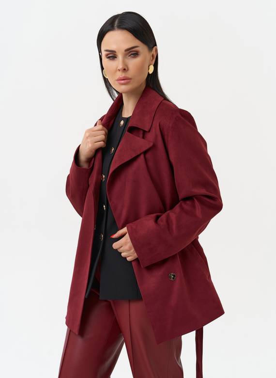 Женская куртка из эко замши бордового цвета
