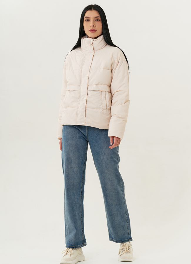 фото Женская утепленная куртка светло-бежевого цвета модель № 22400