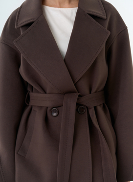 Женское укороченное пальто с поясом