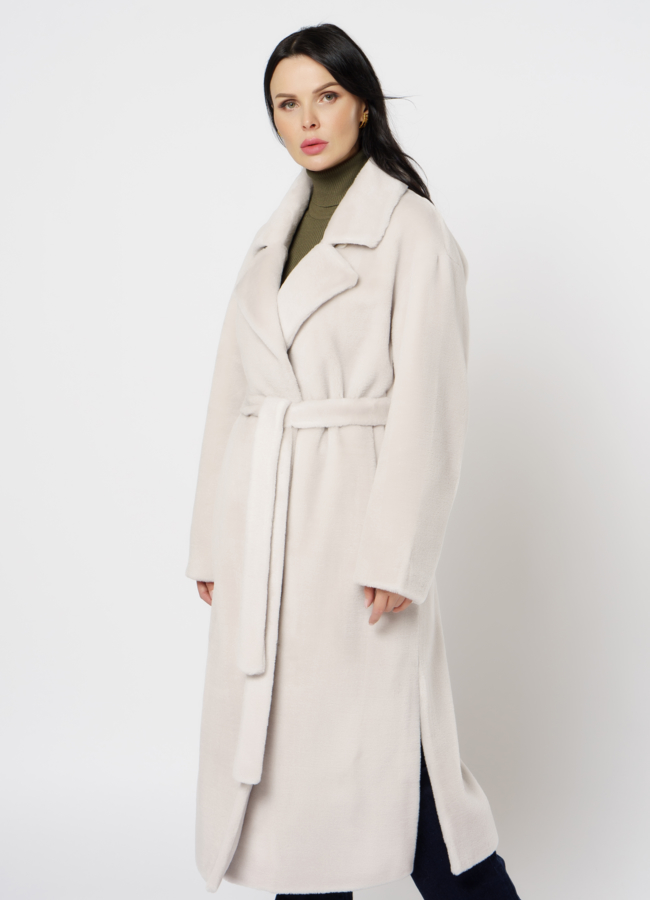 Пальто из эко меха в бежевом цвете с поясом модель № 21549 в кредит