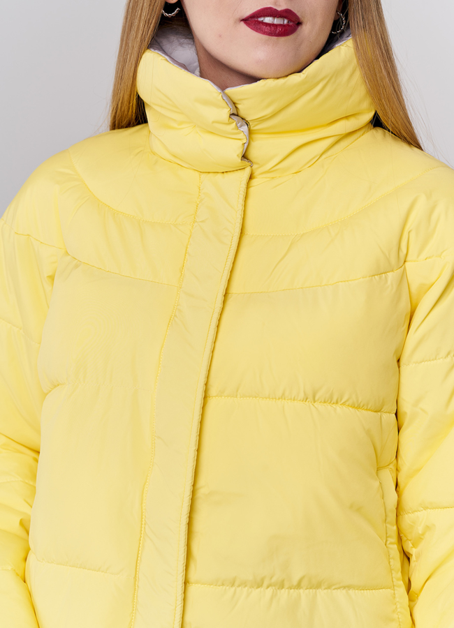 Пуховик желтого цвета с воротником стойкой модель № 21897 универмаг малина