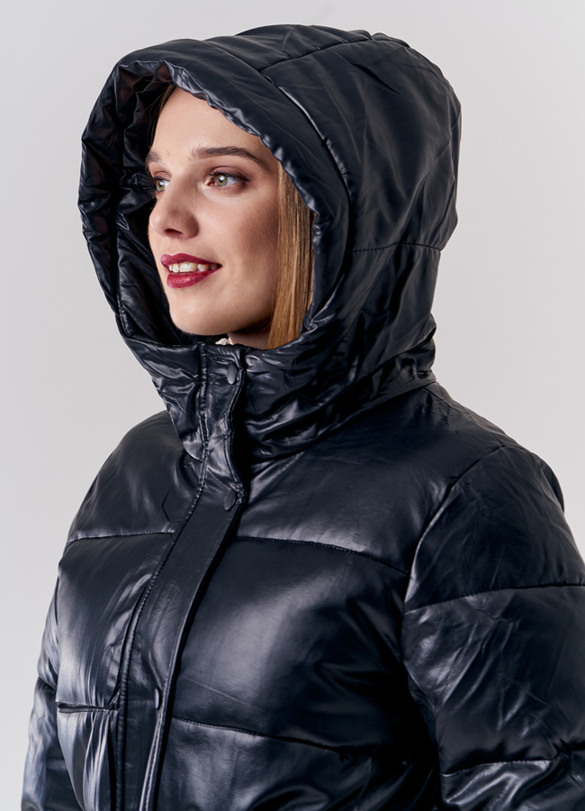 Пальто из эко кожи с капюшоном модель № 21827 универмаг малина