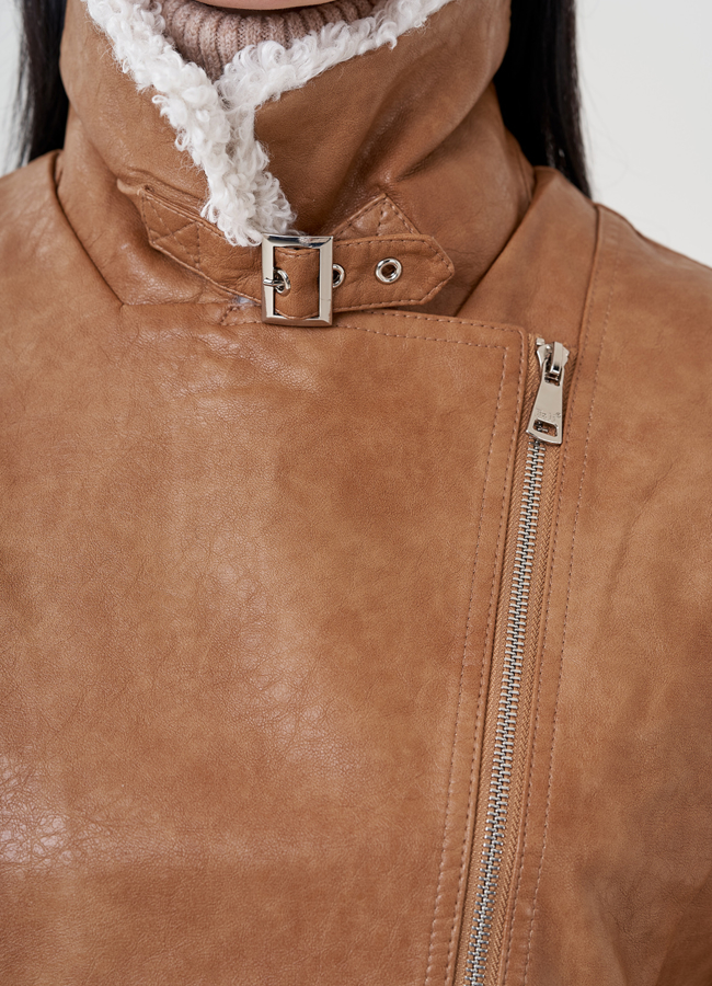 Куртка косуха на утеплении с отделкой из экомеха модель № 23997 универмаг малина