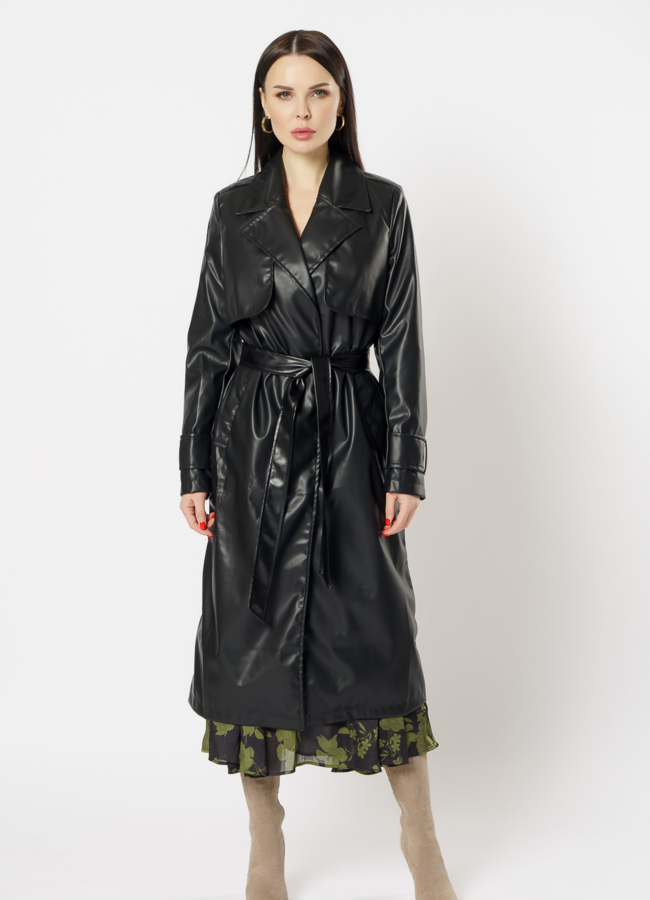 фото Плащ женский из эко кожи черного цвета модель № 03