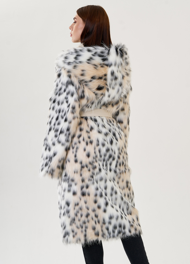 Пальто женское  из искусственного меха с капюшоном  модель № 23615 универмаг малина