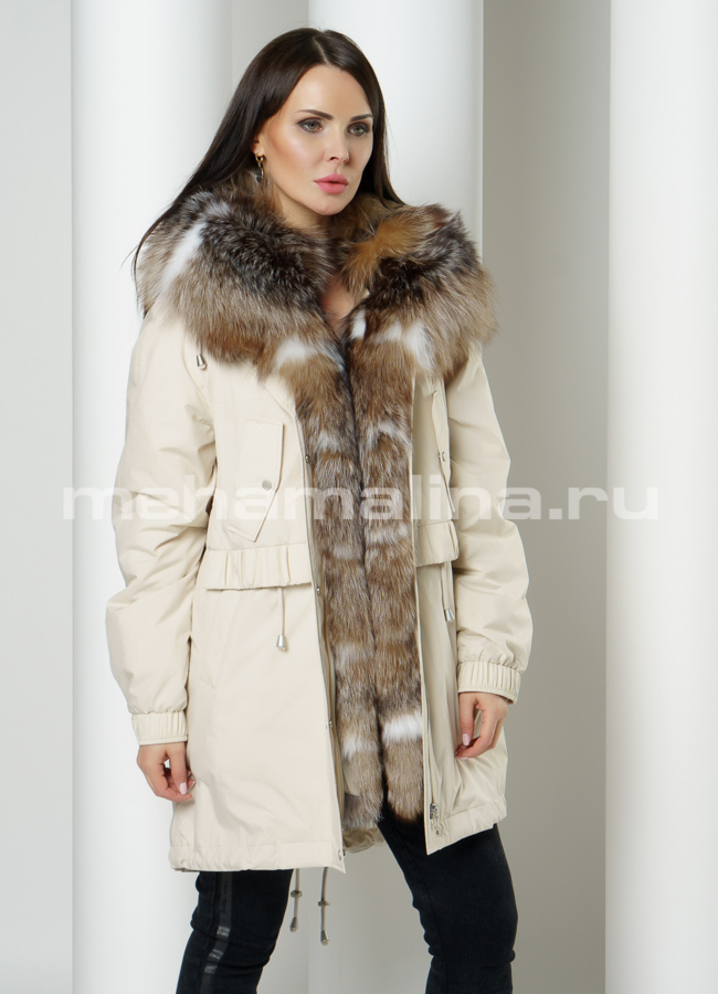 Светлая меховая парка на молнии с капюшоном модель № 972 меха малина