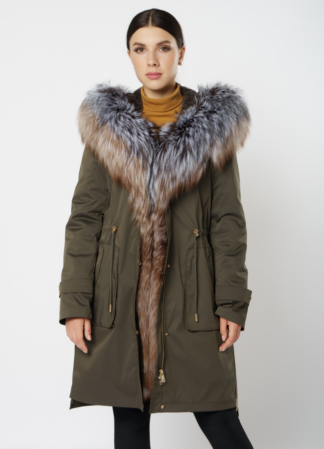 фото Меховая парка на молнии с капюшоном в цвете хаки модель № 7026