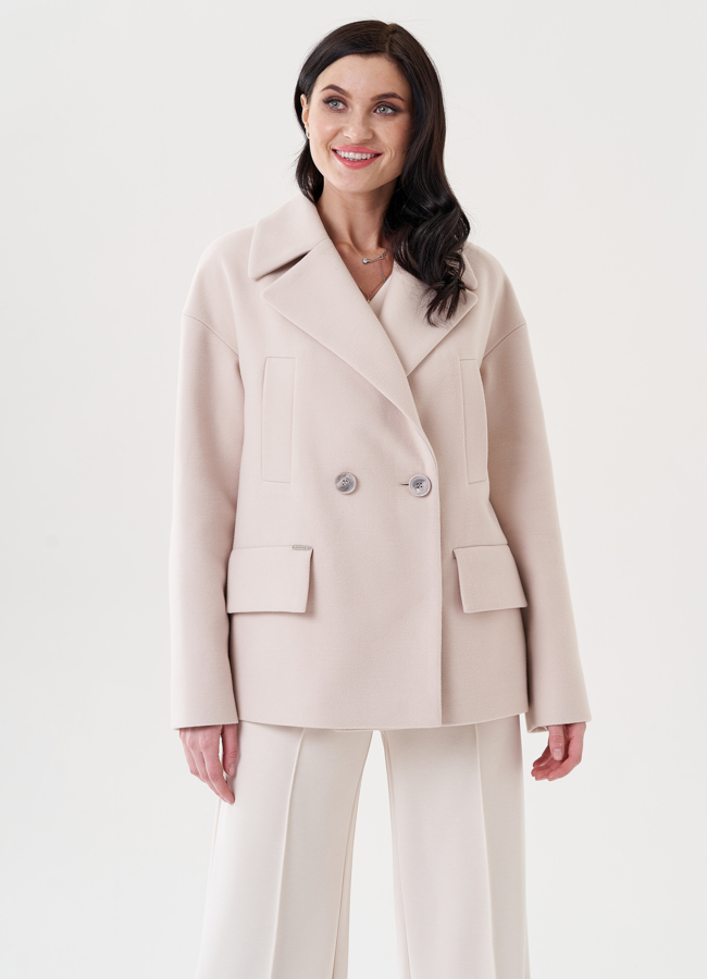 Укороченное женское пальто с английским воротником  модель № 24410 меха малина