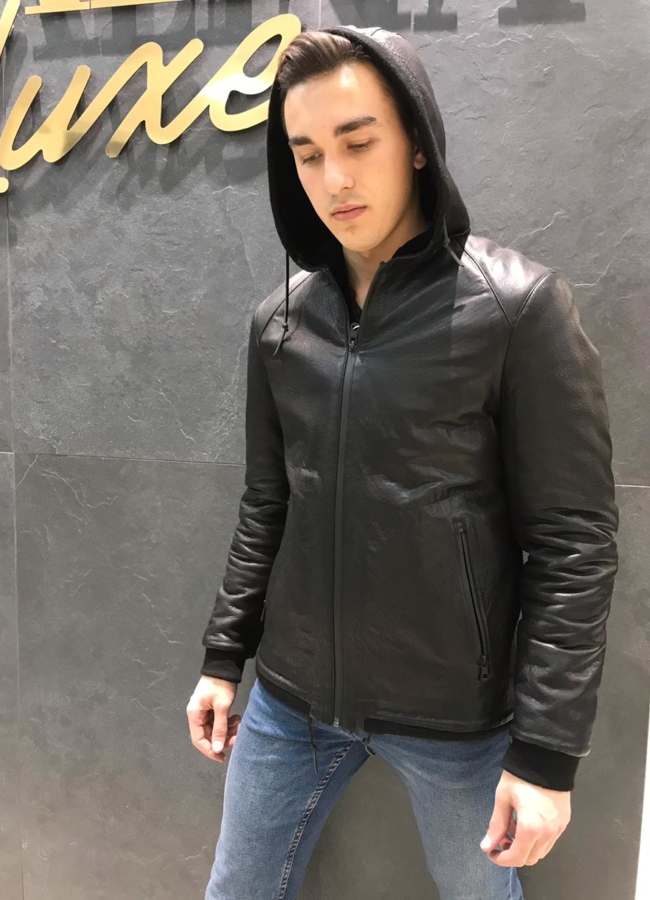 Зимняя кожаная куртка модель № Perre 4490 меха малина