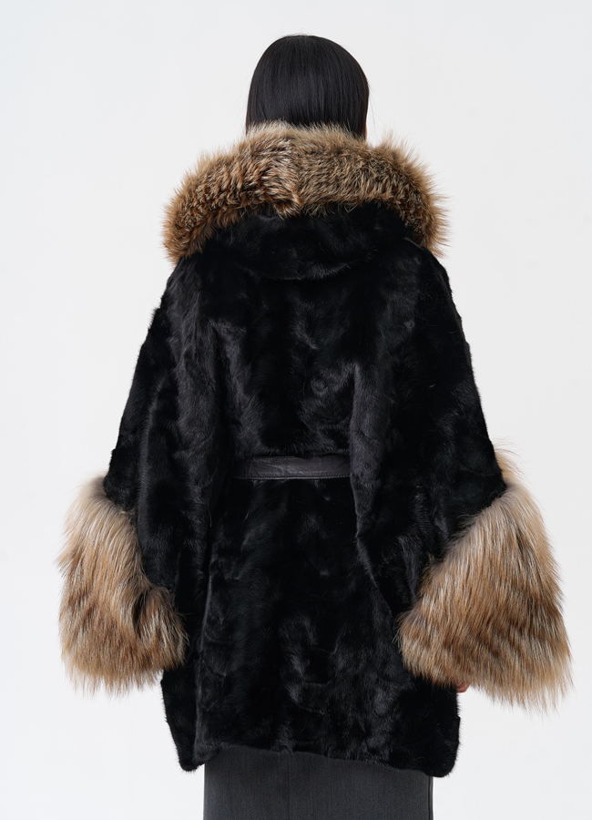 Шуба из скандинавской норки с лисой модель № 29216 в кредит