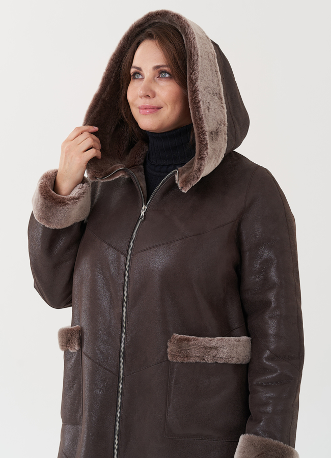 Женская дубленка с капюшоном  модель № 81838 универмаг малина