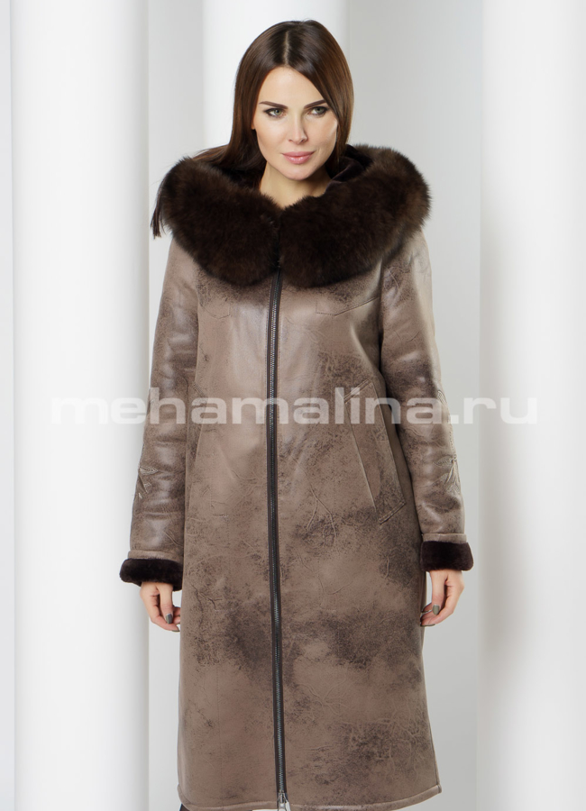 Удлиненная эко дубленка коричневого цвета с капюшоном модель № 7758 универмаг малина