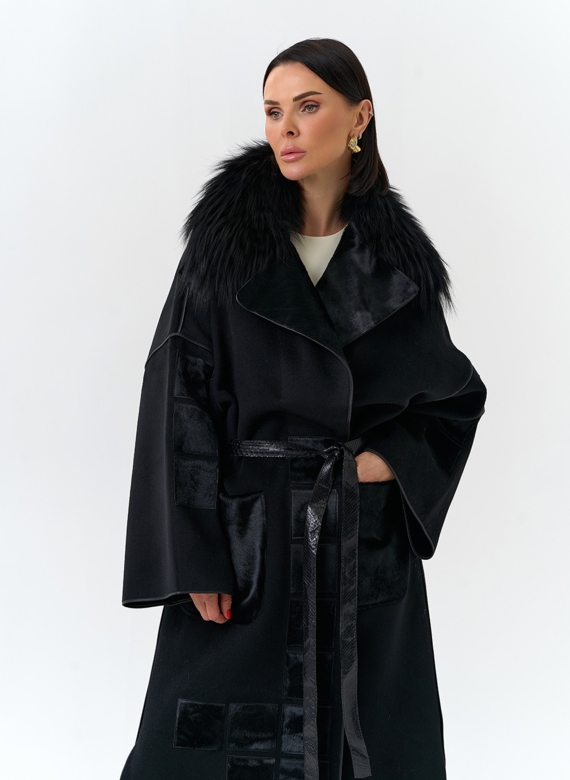 Женское длинное пальто с отделкой из меха лисы