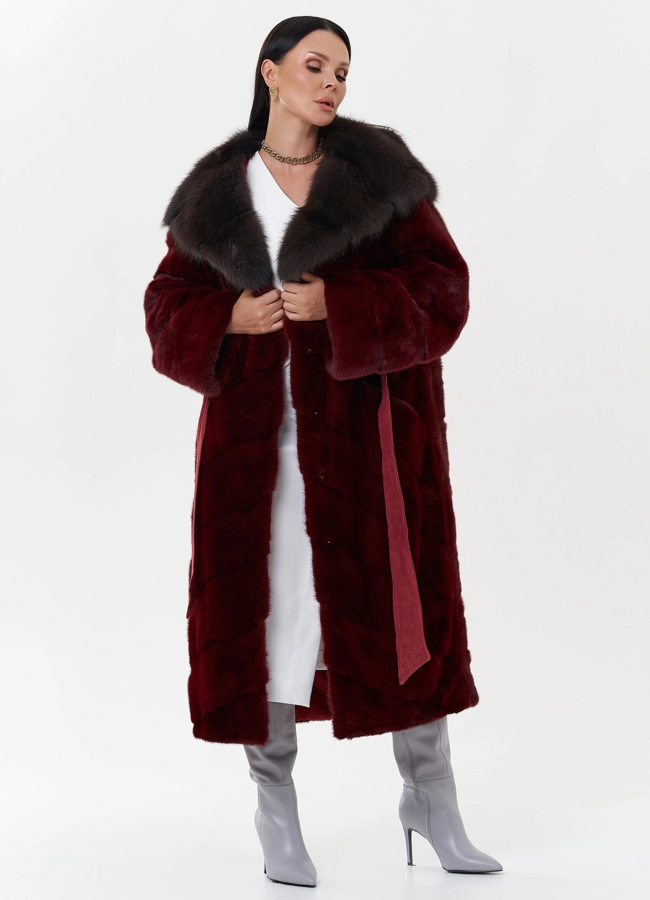 Норковая шуба с капюшоном из меха куницы модель № 27698 универмаг малина