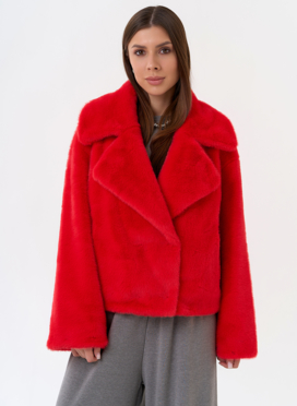 Куртка женская из эко меха в красном цвете Куртка женская из эко меха в красном цвете