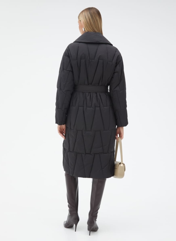 Женский пуховик с английским воротником