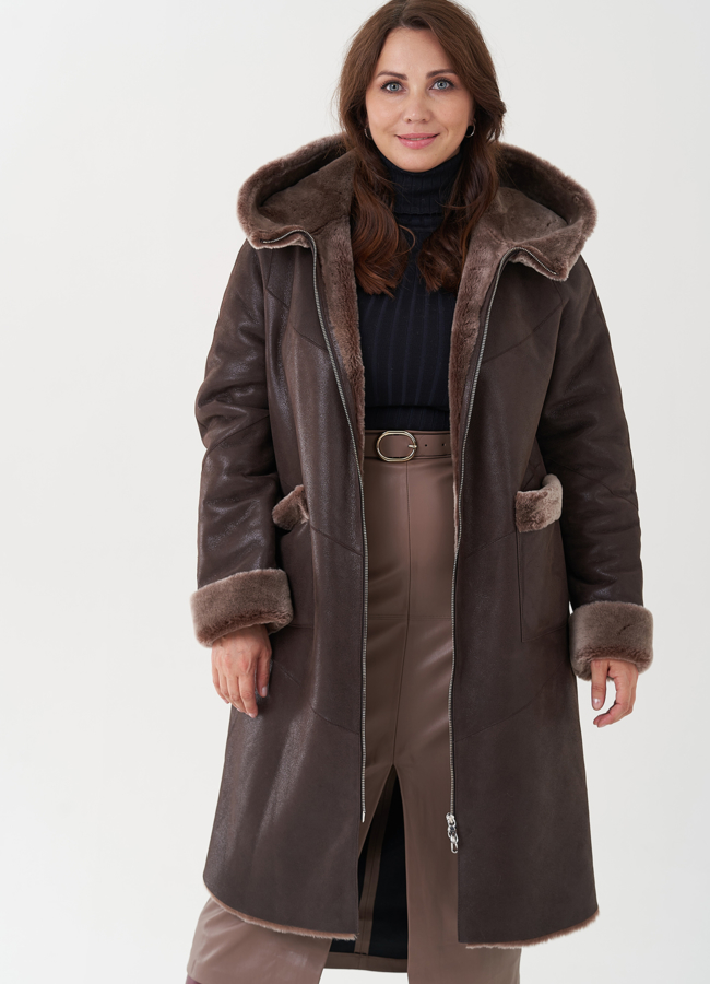 Женская дубленка с капюшоном  модель № 81838 универмаг малина