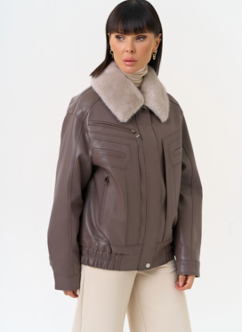 Женская утепленная куртка из эко кожи в бежевом цвете Женская утепленная куртка из эко кожи в бежевом цвете