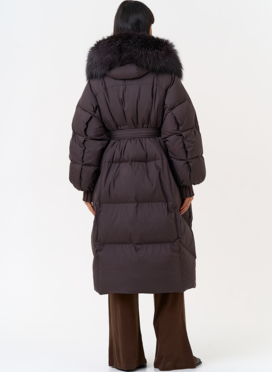 Женский пуховик с капюшоном из меха чернобурки Женский пуховик с капюшоном из меха чернобурки