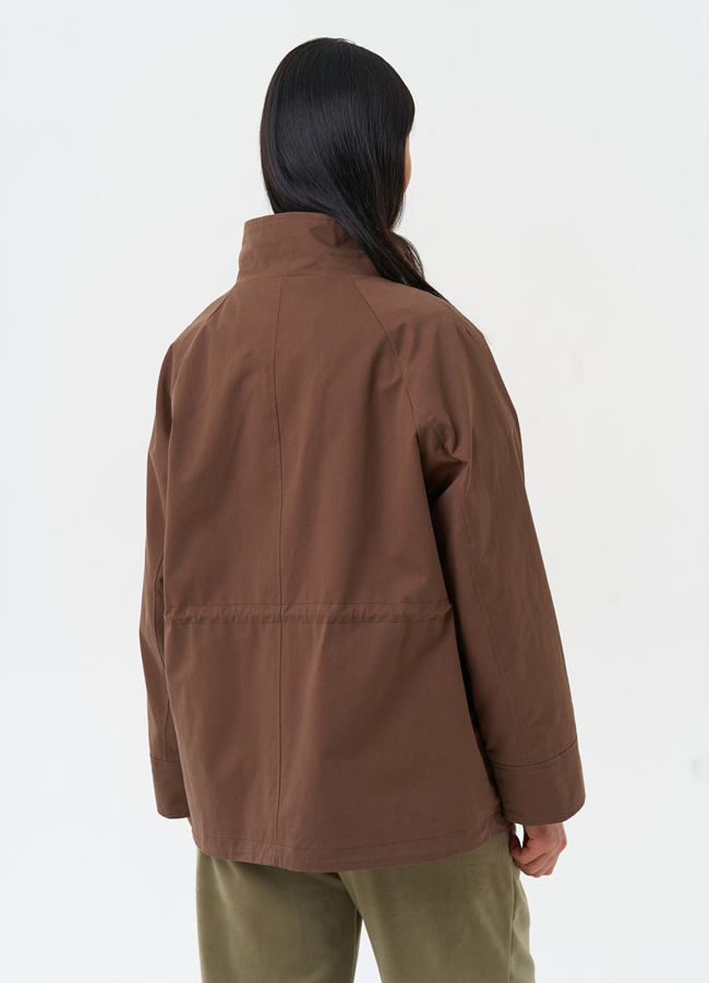 Женская ветровка коричневого цвета модель № 30038 в кредит
