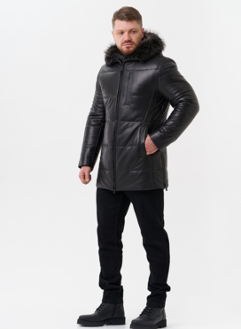 Пуховик из натуральной кожи с отделкой из меха енота