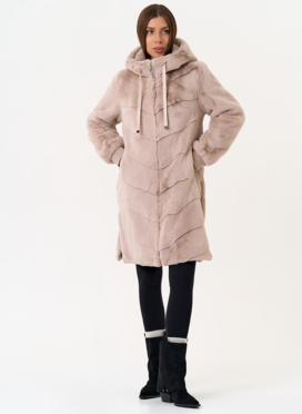 Женская шуба из эко меха с капюшоном Женская шуба из эко меха с капюшоном