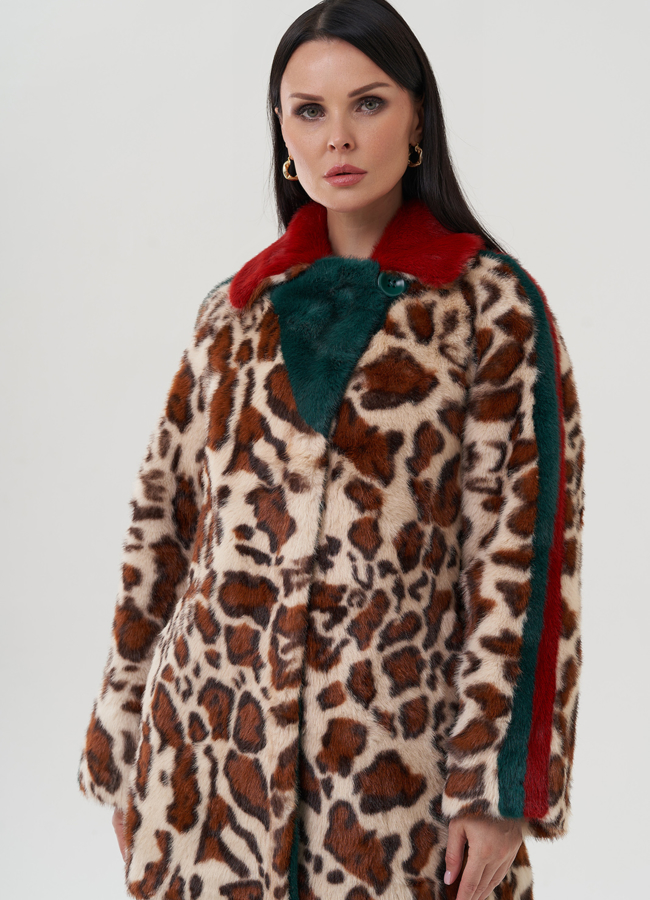 Полупальто с анималистичным принтом из эко меха модель № 25420 универмаг малина