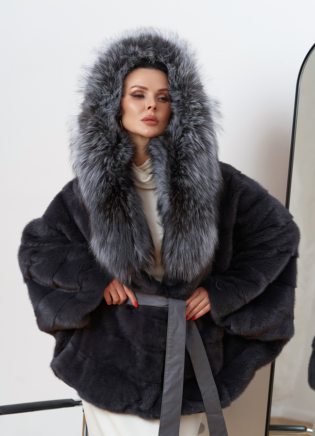 Шуба из норки с капюшоном из меха чернобурки модель № 29260 универмаг малина