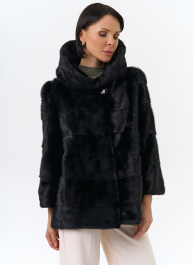Шуба из норки с капюшоном черного цвета