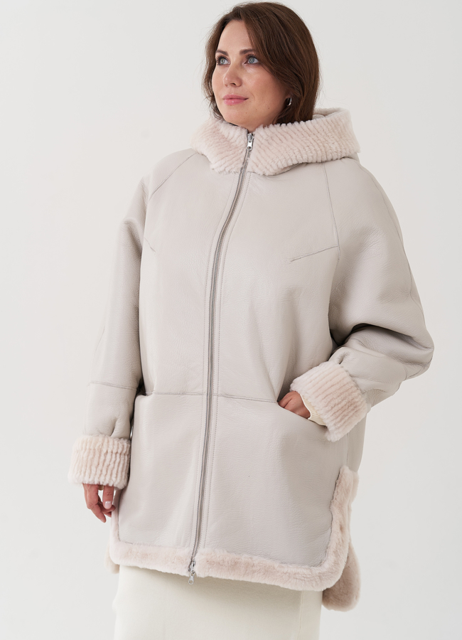 Двухсторонняя женская дубленка с капюшоном модель № 82467 универмаг малина