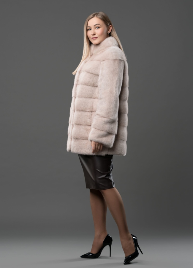 Укороченная светлая норковая шуба  модель № S-716 в рассрочку