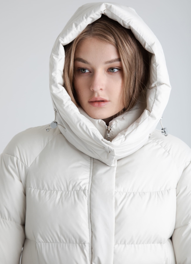 Пуховик женский с капюшоном  модель № 25520 универмаг малина