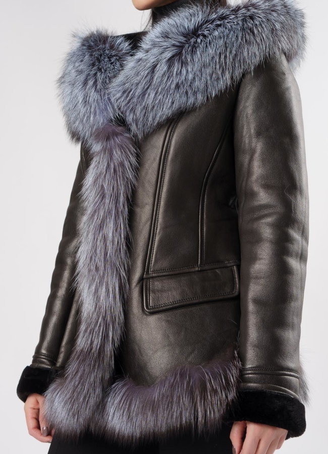 Укороченная дубленка с капюшоном модель № 211 универмаг малина