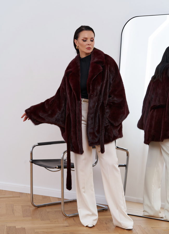 Шуба из меха норки с английским воротником модель № 27592 в рассрочку