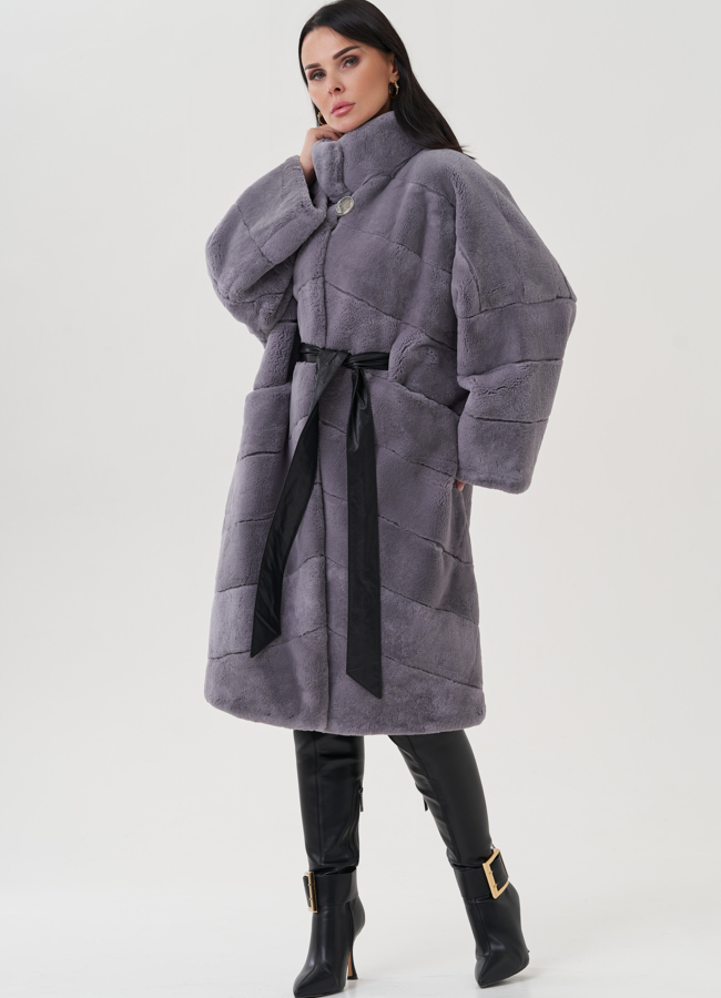 фото Шуба из меха кролика фиолетового цвета модель № 25044