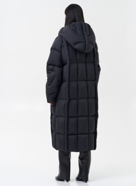 Женский пуховик с капюшоном 