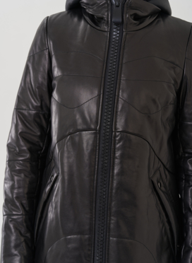 Пуховик из натуральной кожи на молнии с капюшоном