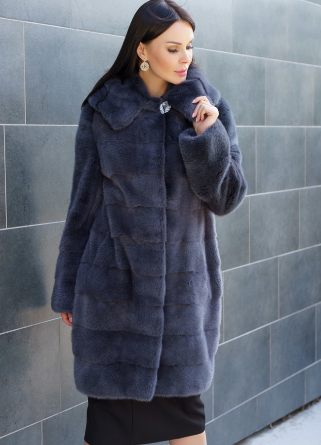 Шуба из скандинавской норки с капюшоном  модель № 3056 меха малина