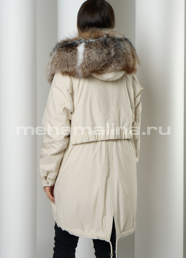 Светлая меховая парка на молнии с капюшоном модель № 972 в кредит
