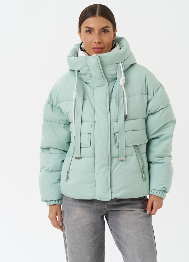 Яркая куртка с капюшоном модель № 28494 меха малина