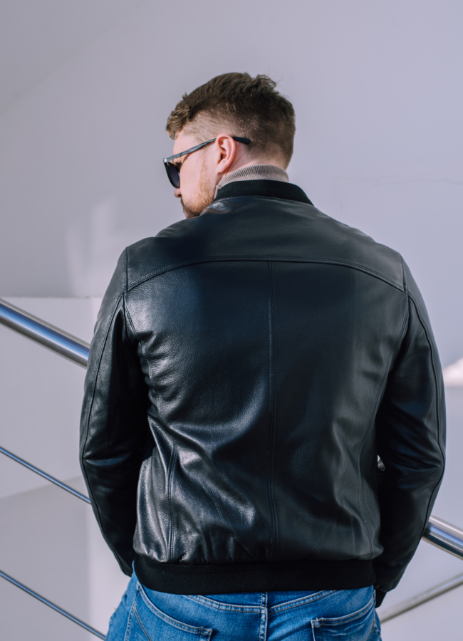 Мужская кожаная куртка синего цвета модель № W256 универмаг малина