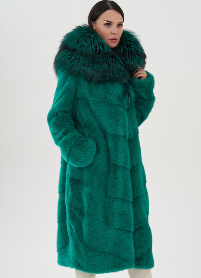 Шуба из норки в зеленом цвете с чернобуркой модель № 22073 универмаг малина