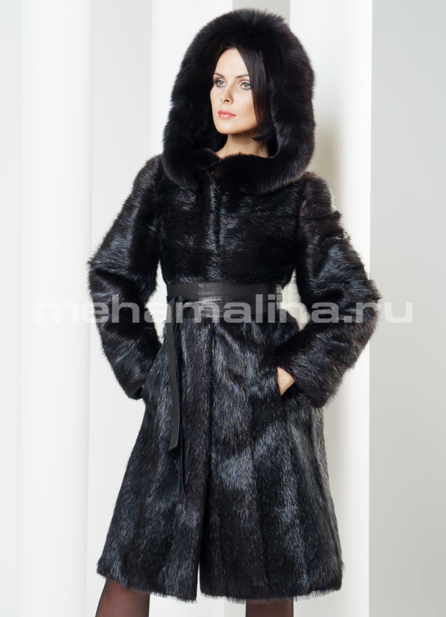 фото Шуба из нутрии с капюшоном, отделка песец модель № S-233